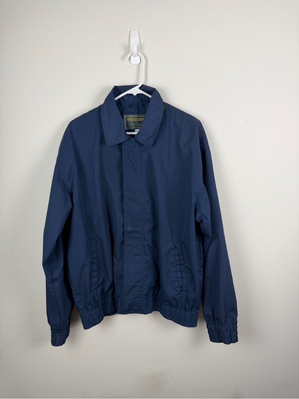 Vintage Descente Men's Dark Navy Lightweight Windbreaker